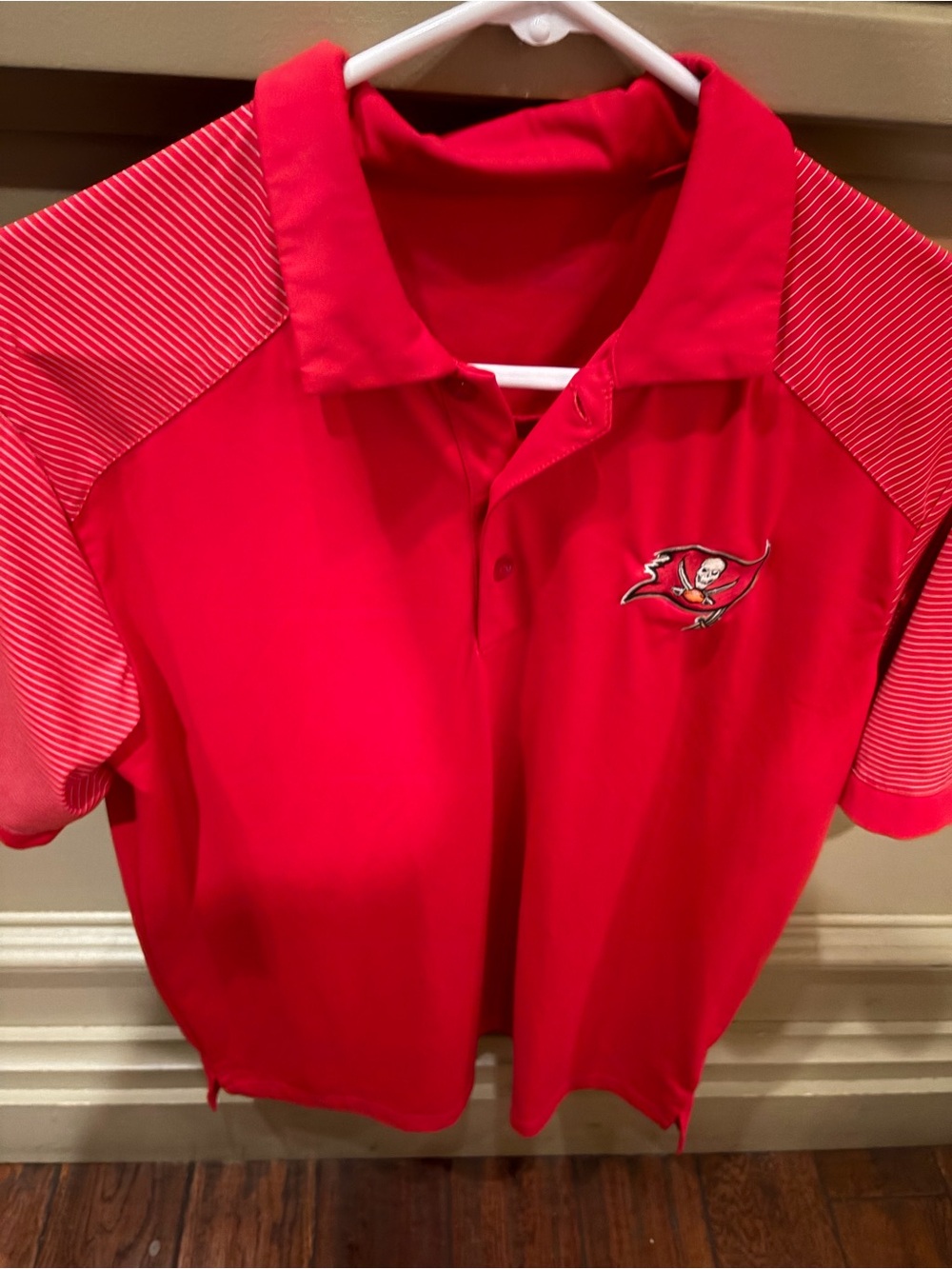 Antigua brand Tampa bay buccaneers nfl football team polo golf shirt size medium